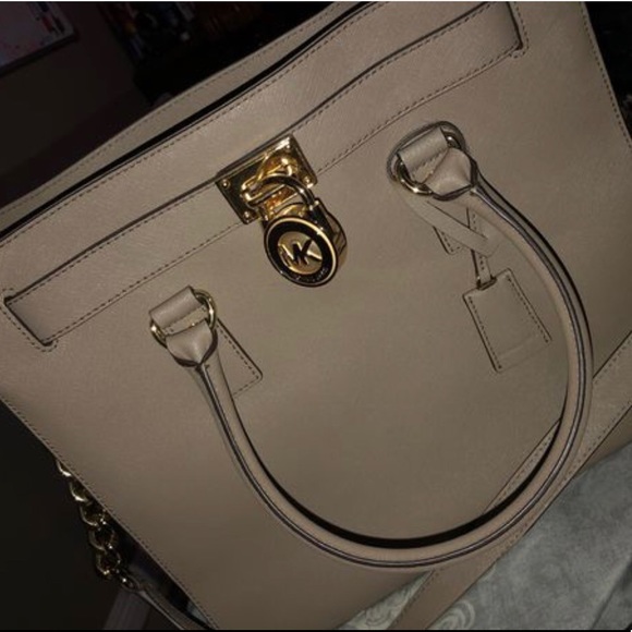 Michael Kors Hamilton Traveler - Picture 4 of 4